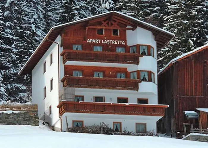 In Near Lift Apartment